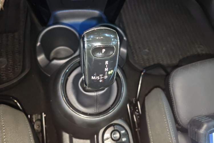 Used MINI 2021 1.5T COOPER Artist Five-Door Edition
