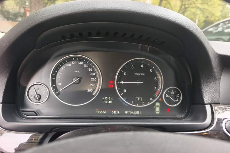 Used BMW 5 Series 2013 530Li Leading Model