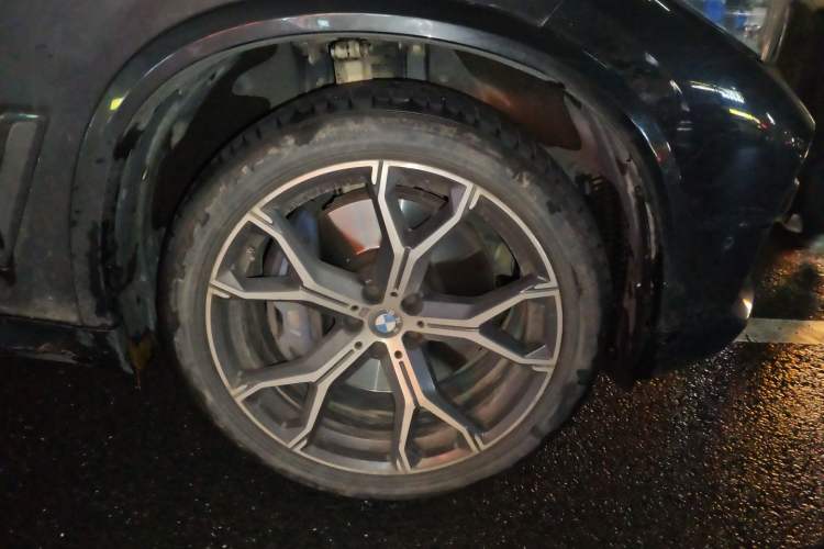 Used BMW X5 2019 xDrive40i Luxury Model with M Sport Package
