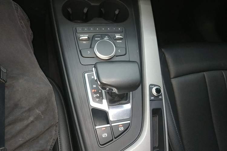 Used Audi A4L 2018 30th Anniversary Edition 40 TFSI Trendy Model