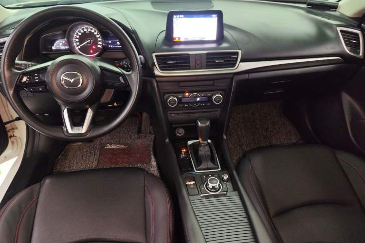 Used Mazda 3 Axela 2019 Cloud-Controlled Sedan 1.5L Automatic Luxury Model China VI Standard Gear Lever