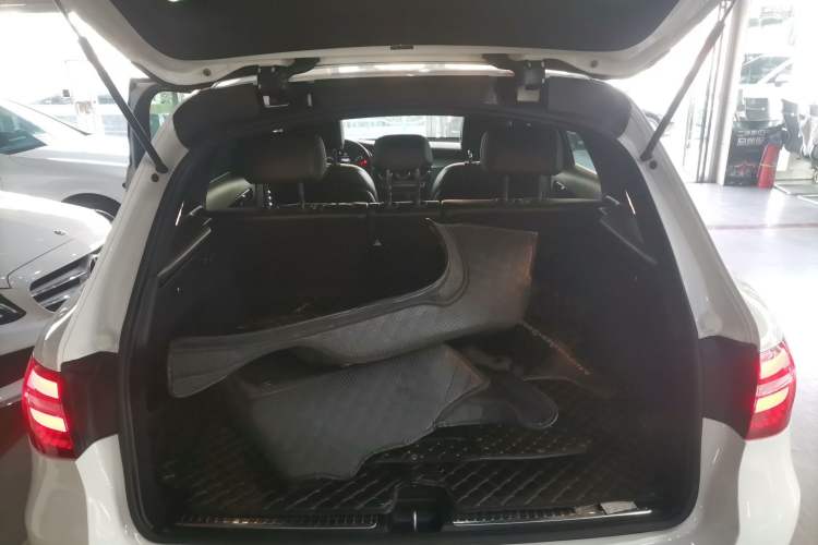 Used Mercedes-Benz GLC 2018 Facelifted GLC 260 4MATIC Dynamic Edition