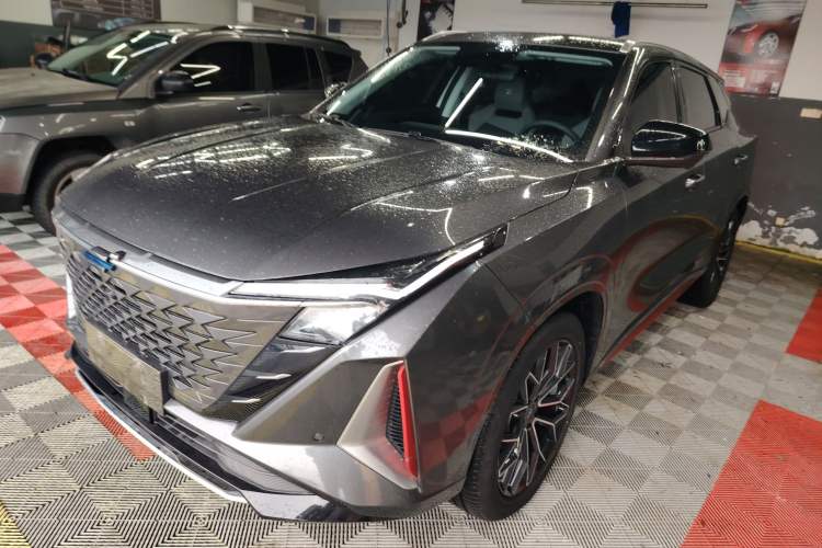 Used Oshan Z6 2023 Blue Whale 1.5T DCT Luxury Model