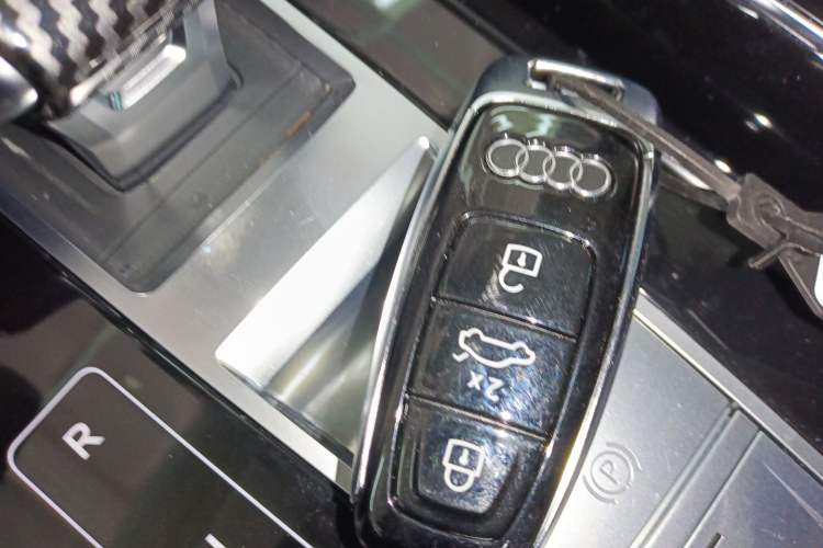 Used Audi Q7 2023 45 TFSI quattro S line Sport model Vehicle Key