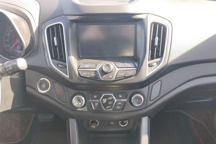 Used Chery Tiggo 5 2015 2.0L CVT Jiayue Edition

