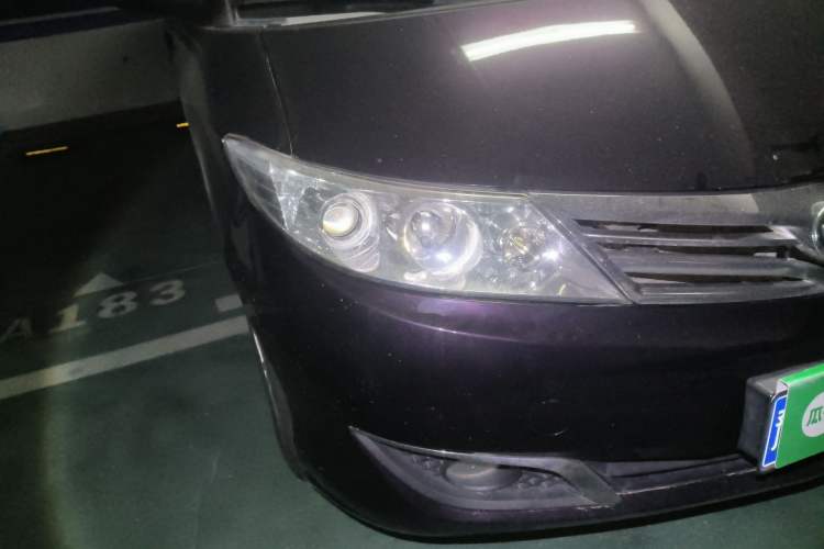 Used BYD M6 2013 2.4L Automatic Luxury Model Right Front Headlight