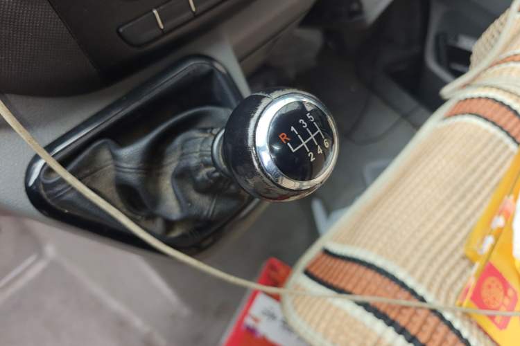 Used Foton Toano 2021 2.0T Manual Tongtu Long-Wheelbase Mid-Roof 3-Seater 4F20TC3