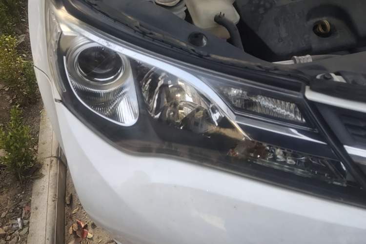 Used Toyota RAV4 2013 2.0L CVT Four-Wheel Drive New Edition
