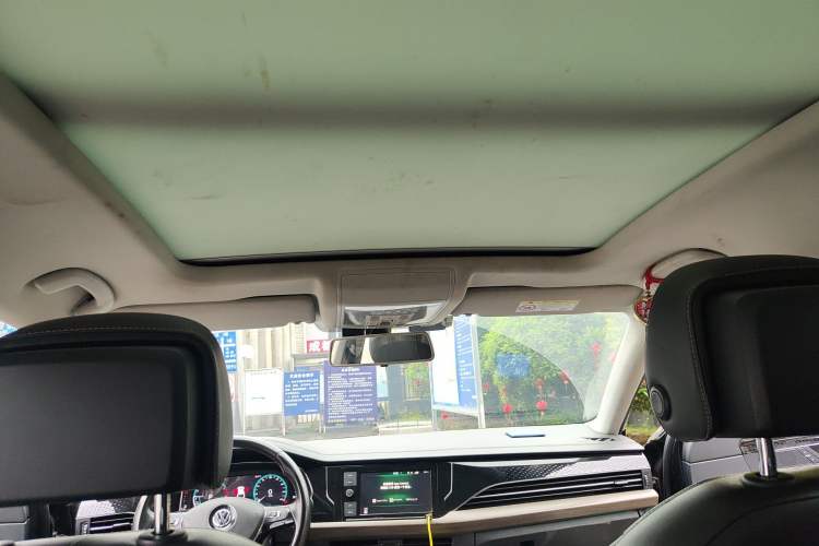 Used Volkswagen Passat 2019 330TSI Luxury Edition China VI Standard