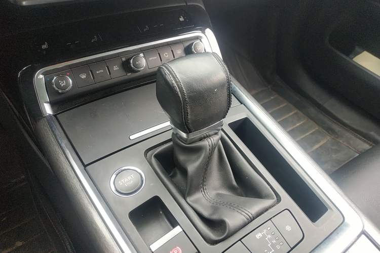 Used Citroen C6 2017 Revised Version 380THP Luxury Edition
