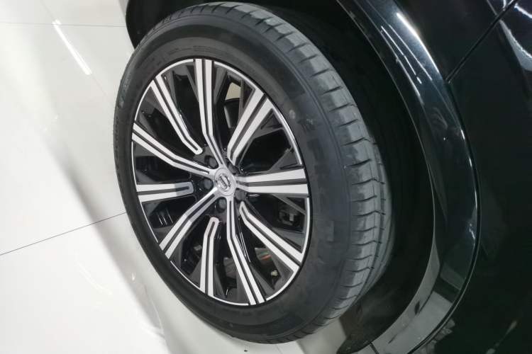 Used Volvo XC90 2023 B6 Zhiyi Luxury Edition 7-Seater
