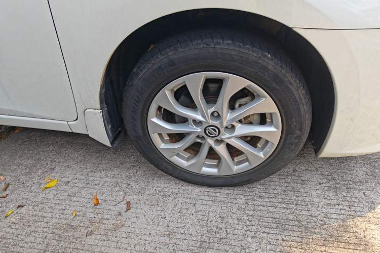 Used Nissan Sylphy 2016 1.6 XL CVT Luxury Edition Right Front Wheel Hub