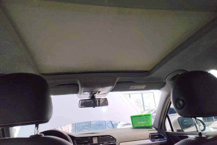 Used Volkswagen Tiguan L 2021 330TSI Automatic Two-Wheel Drive Smart Edition
