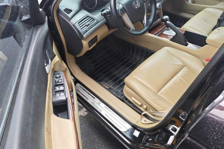 Used Honda Accord 2012 2.0L SE Driver Seat