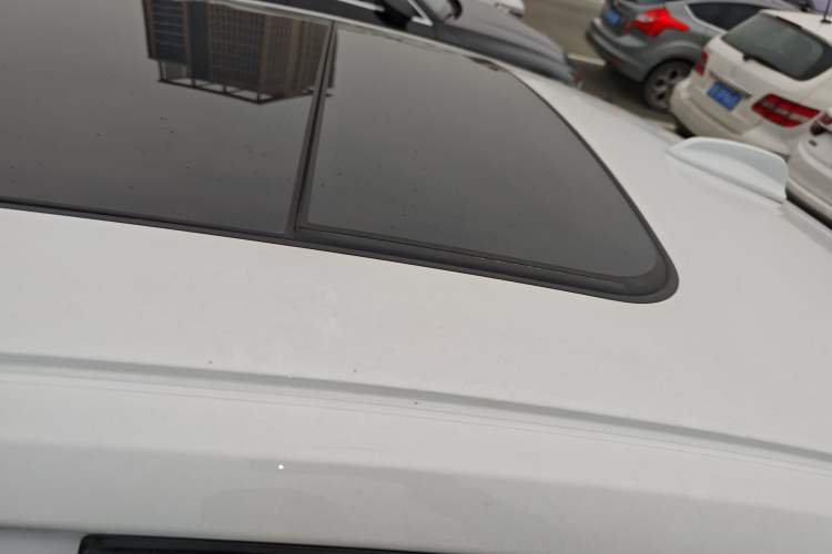 Used Volvo S60 2023 B4 Zhiyi Luxury Edition Roof