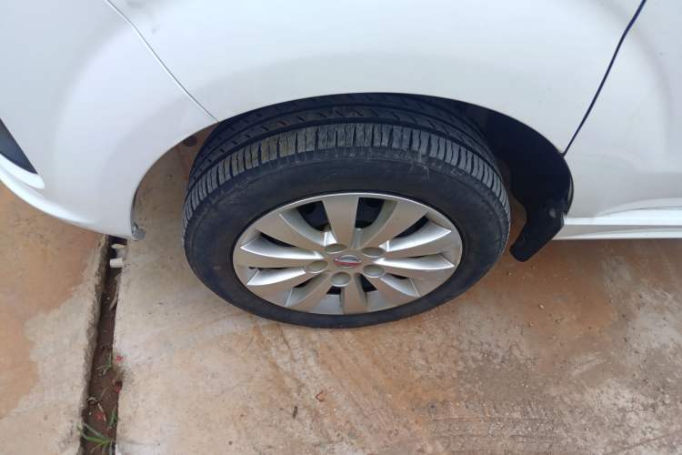 Used Jinbei Gold Hiace M Classic 2023 1.5L Engineering Lion Passenger Vehicle 5/6/7 Seats
