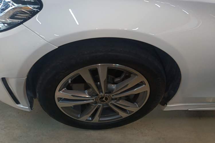 Used Mercedes-Benz C-Class 2021 C 200 L Fashion Edition Sport Version Left Front Wheel Hub