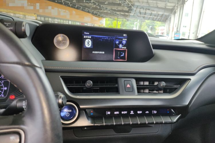 Used Lexus UX 2020 260h Explore & Adventure Edition Audio And AC Panel