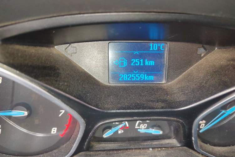 Used Ford Focus 2012 Sedan 1.6L Manual Fashion Edition
