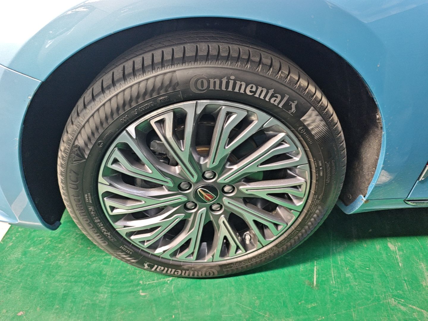 Hongqi H5 2023 1.5T HEV Smart Connect Flagship Edition - Chinese Trim Chang — снимка 10