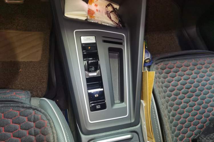 Used Volkswagen Golf 2021 280TSI DSG R-Line Gear Lever