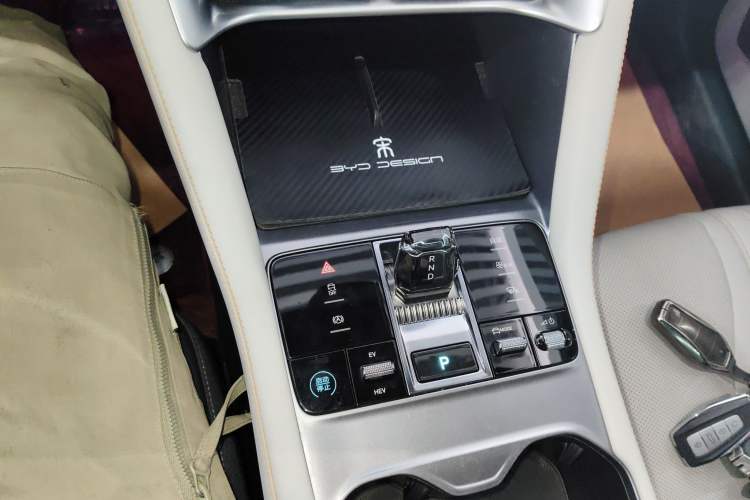 Used BYD Song PLUS New Energy 2024 HONOR Edition DM-i 110km Flagship PLUS
