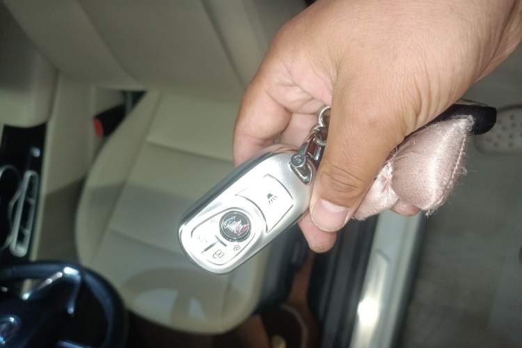 Used Buick Regal 2020 552T Elite Edition Vehicle Key