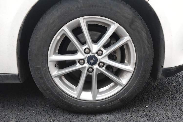 Used Ford Focus 2017 Sedan 1.6L Automatic Fashion Edition Smart Drive Version