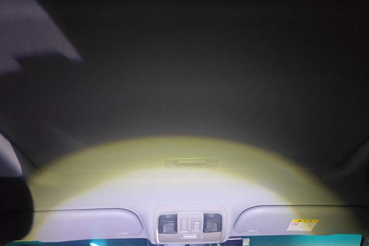 Used Luxgen U6 SUV 2014 1.8T Fashion Edition Headliner