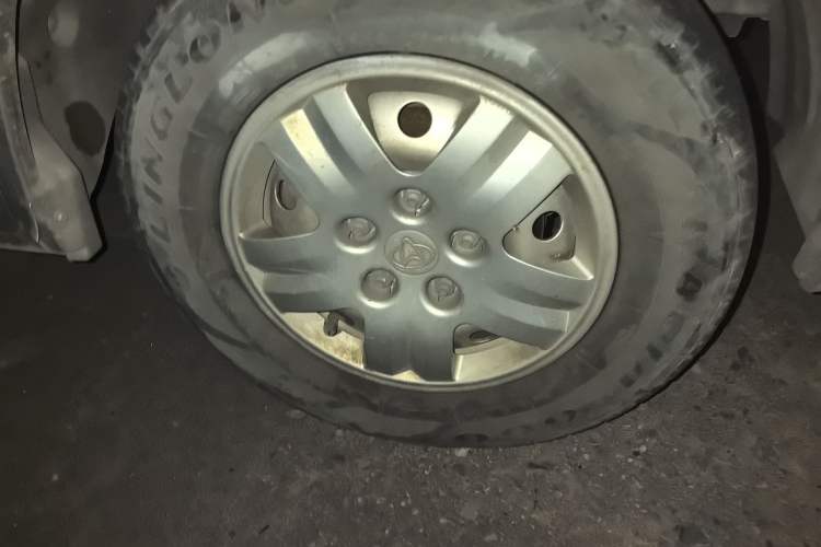 Used CHANGAN KAICHENG Ruixing M60 2020 1.5L Standard Version China VI 6-Seater DAM15KR Right Front Wheel Hub