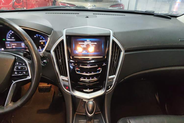 Used Cadillac SRX 2015 3.0L Comfort Version
