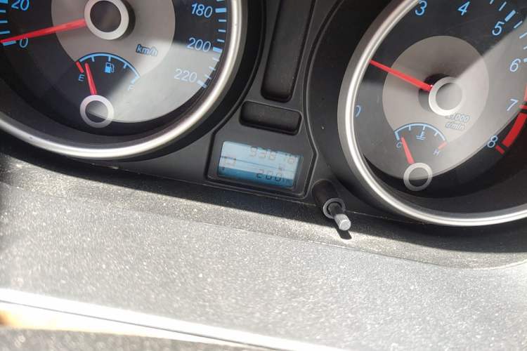 Used Buick Excelle 2013 1.5L Automatic Classic Model
