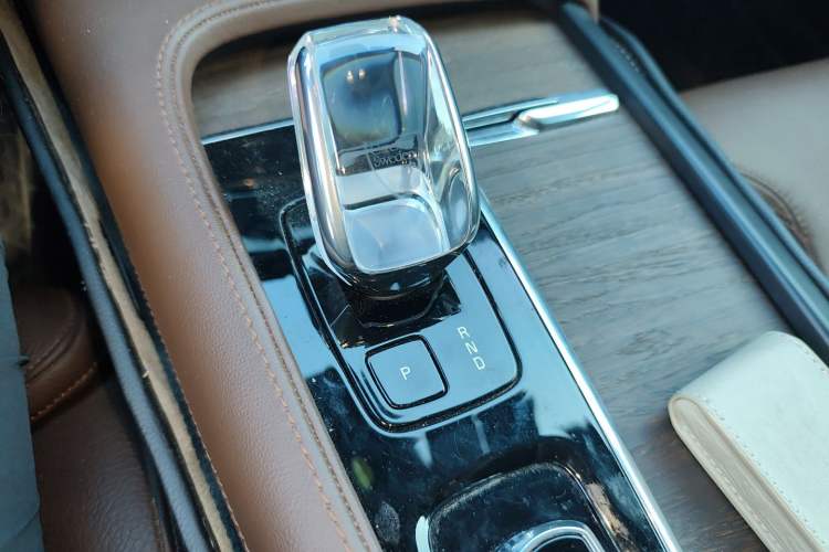 Used Volvo S90 2023 B5 Zhiyuan Luxury Edition Gear Lever