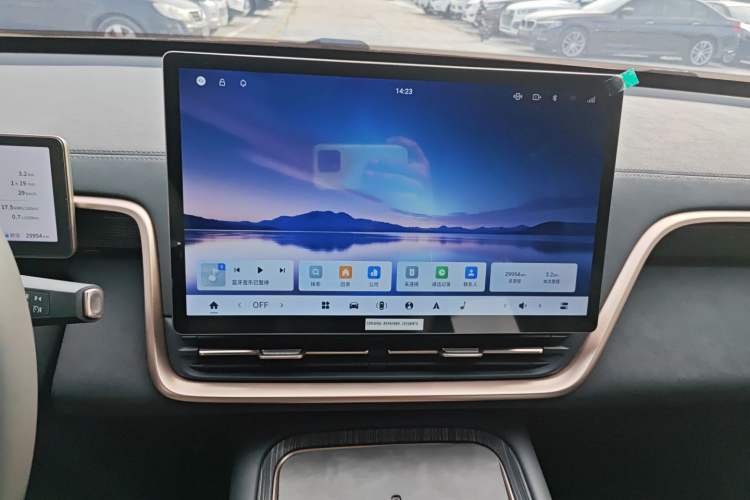 Used Dongfeng eπ eπ008 2024 210Max Range-Extended Version 6 Seats