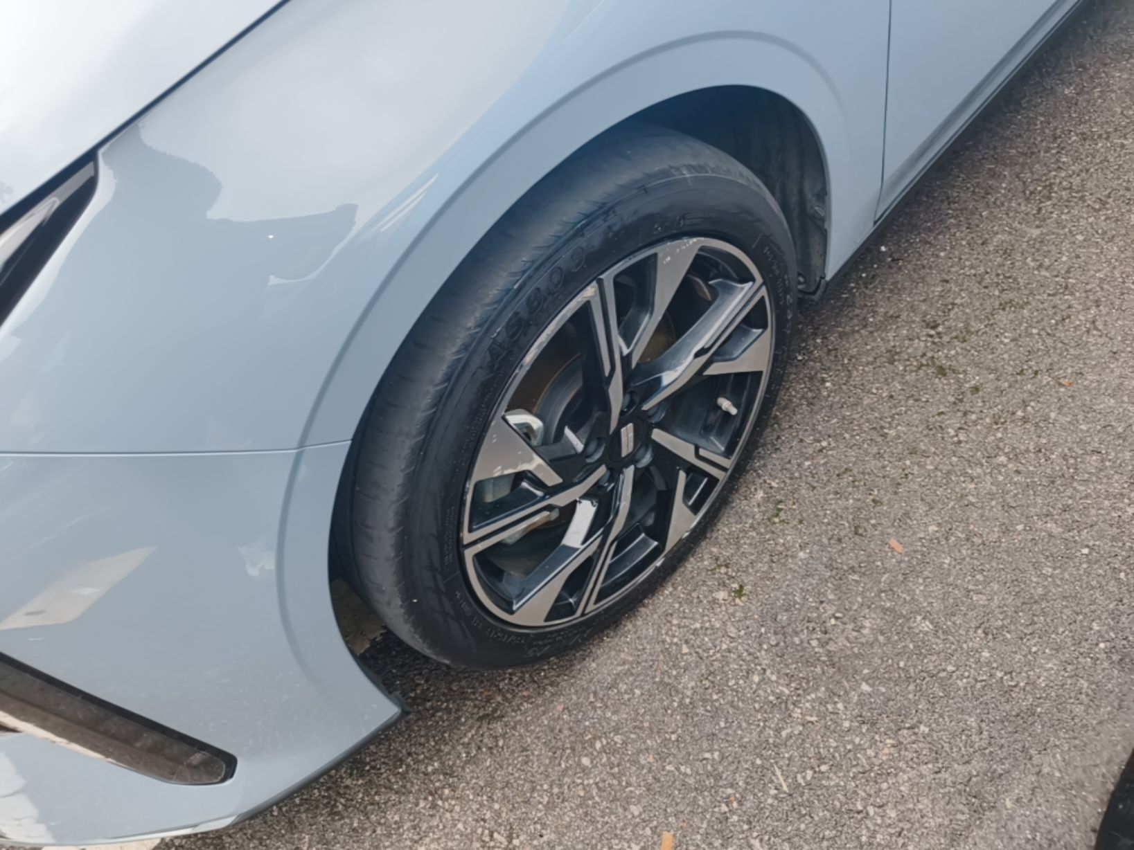 Geely Galaxy L6 2023 125km Starship — снимка 10