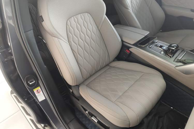 Used BYD Tang New Energy 2024 DM-i Glory Edition 112KM Prestige Model Right Front Seat