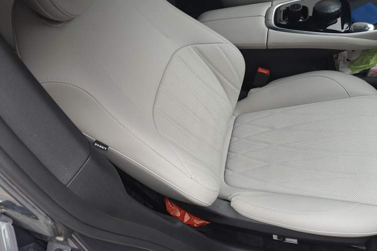 Used CHANGAN NEVO A07 2025 All-Electric "True Fragrance" Edition 710-Mile Long-Range Version Right Front Seat