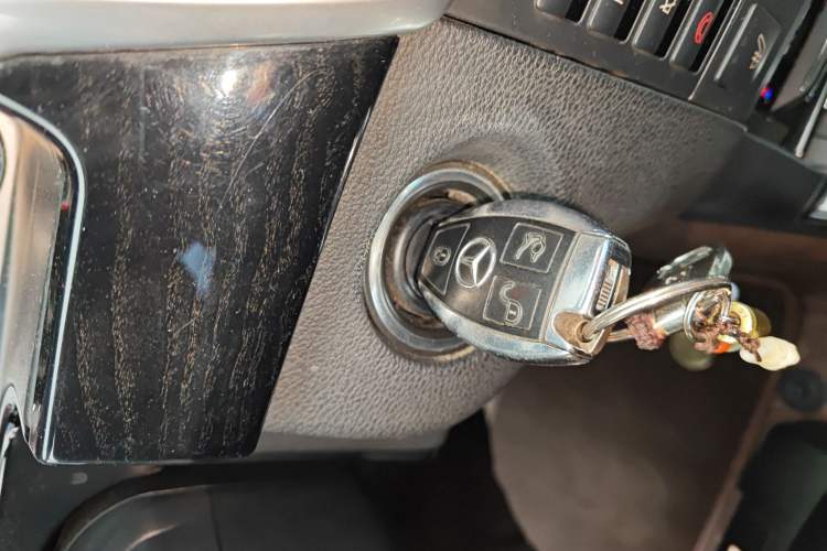 Used Mercedes-Benz E-Class 2011 E 260 L CGI Fashion Model