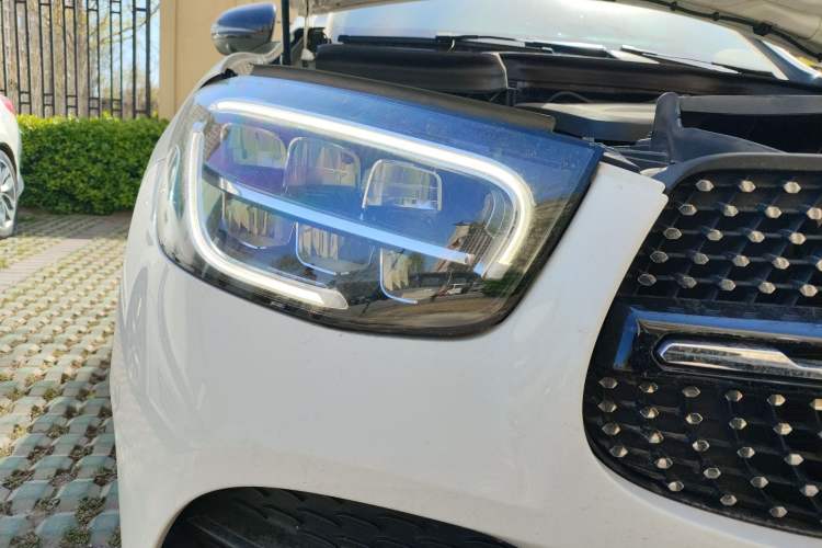 Used Mercedes-Benz GLC Coupe 2021 GLC 300 4MATIC Coupe SUV Right Front Headlight