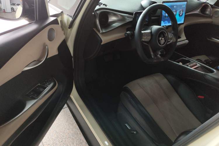 Used BYD Dolphin 2023 420 km Fashion Edition Driver Seat