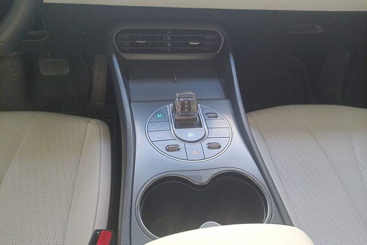 Used BYD Seal 05 DM-i 2025 DM-i Intelligent Drive 120KM Flagship Model Gear Lever