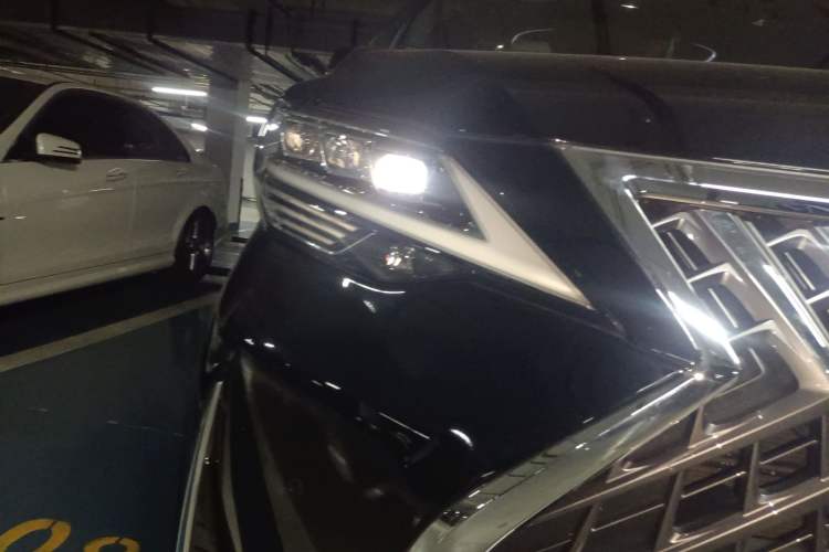 Used Lexus LM 2020 300h Seven-Seat Elegant Edition
