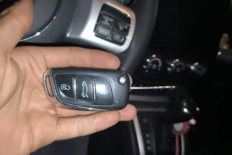 Used Jeep Compass 2014 Revised Version 2.4L Four-Wheel Drive Luxury Edition Vehicle Key