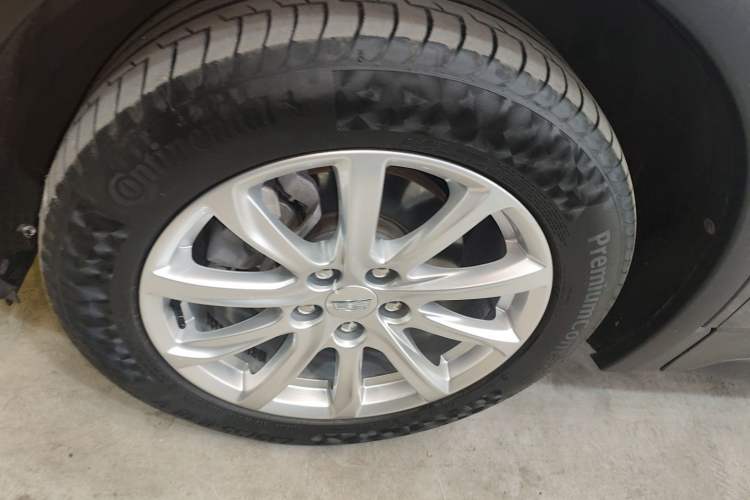 Used Cadillac XT4 2018 28T Two-Wheel Drive Tech Version
