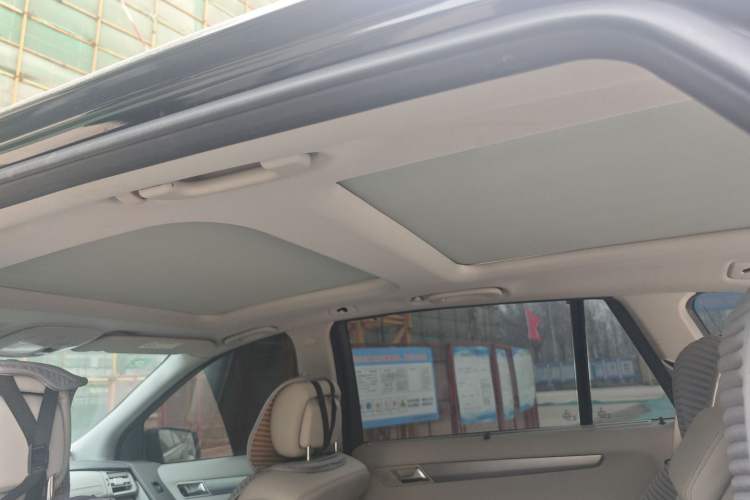 Used Mercedes-Benz R-Class 2015 R 320 4MATIC Luxury Model Headliner