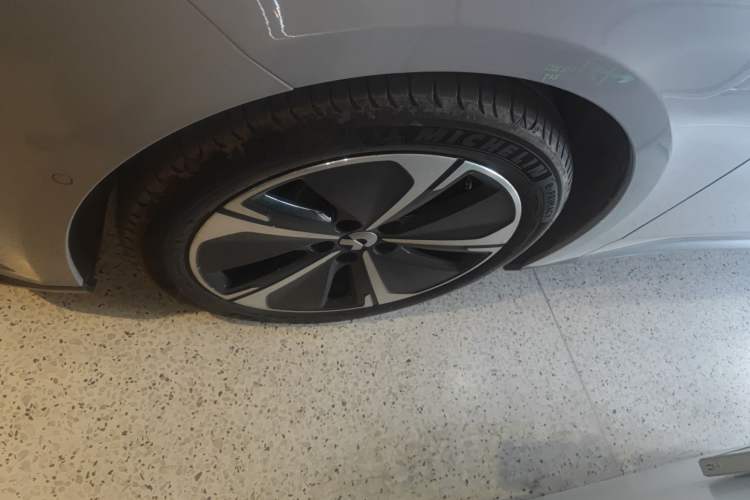 Used Nio ET5T 2024 75kWh Touring Left Front Wheel Hub