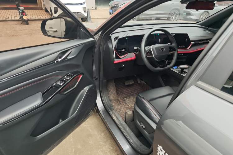 Used CHANGAN X5 PLUS 2024 1.5T DCT ZhiZun Version Driver Seat