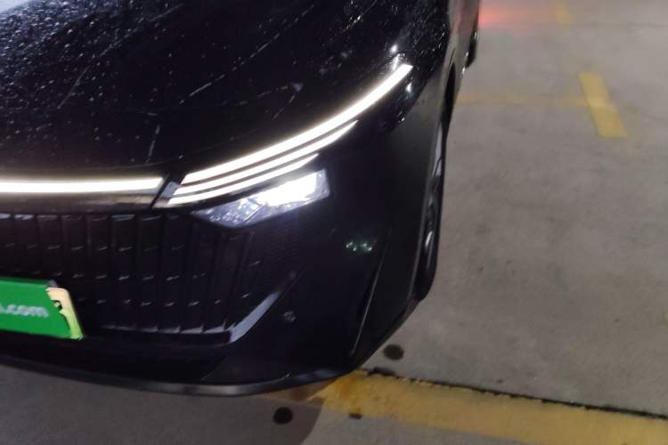 Used Venucia V DD-i 2023 110km iT Version
