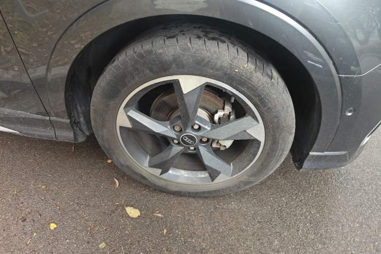 Used Audi Q3 2022 35 TFSI Fashion Dynamic Model Right Front Wheel Hub