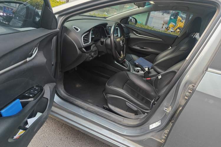 Used Buick Excelle GX 2018 18T Automatic Elite Model Driver Seat